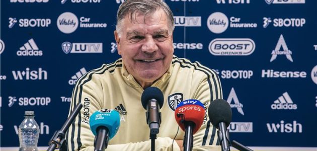 مدرب ليدز يونايتد قبل مواجهة مانشستر سيتي: علينا اختبار ذكائنا أمام جوارديولا